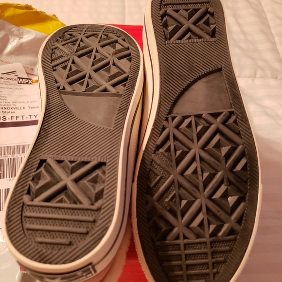 Shoes/Converse Type - Picture 3 of 3